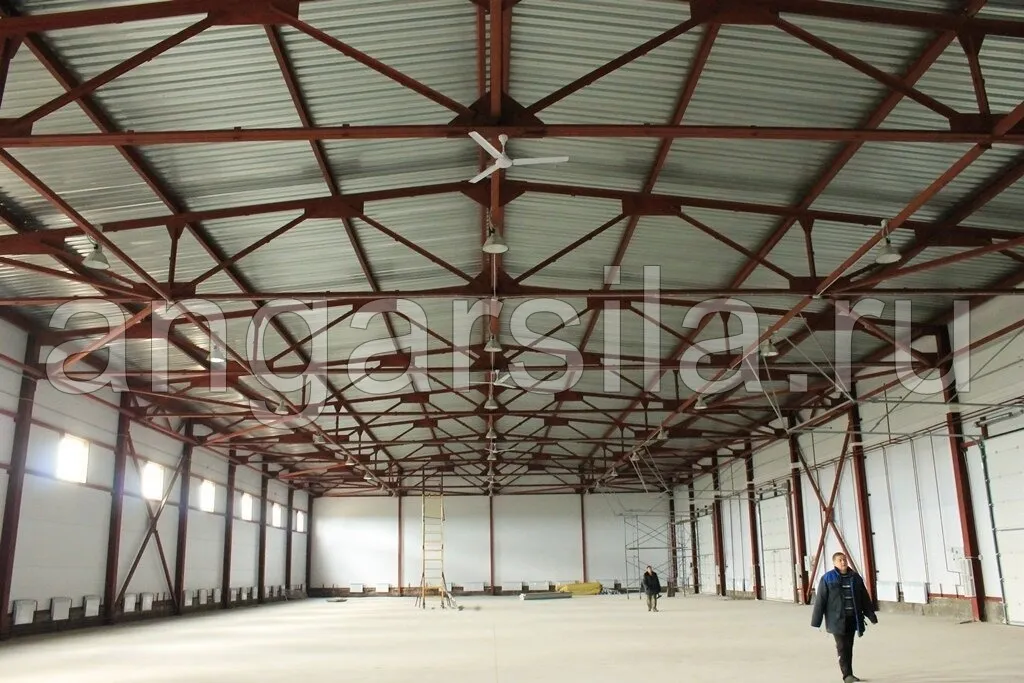 картинка-ссылка на статью: Какие существуют каркасы ангаров из металлоконструкций?